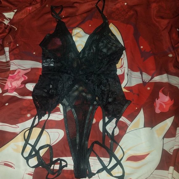 Fashion Nova Love is a Game Lace Teddy size S/M - Picture 2 of 5